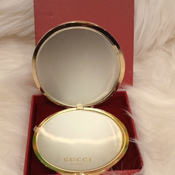 Gucci Gold Compact Mirror - Picture 4 of 10